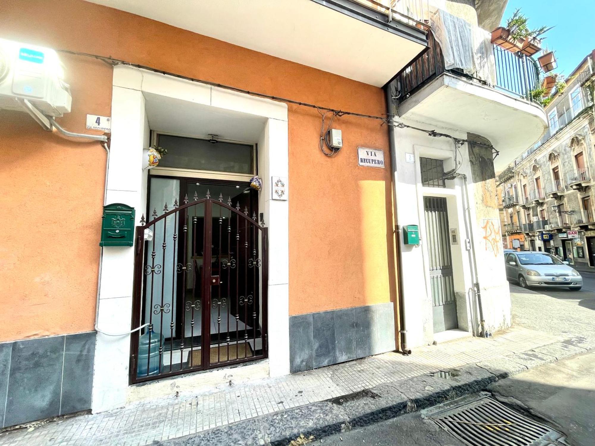 Casa Giniusa Central Studio Katanya Dış mekan fotoğraf